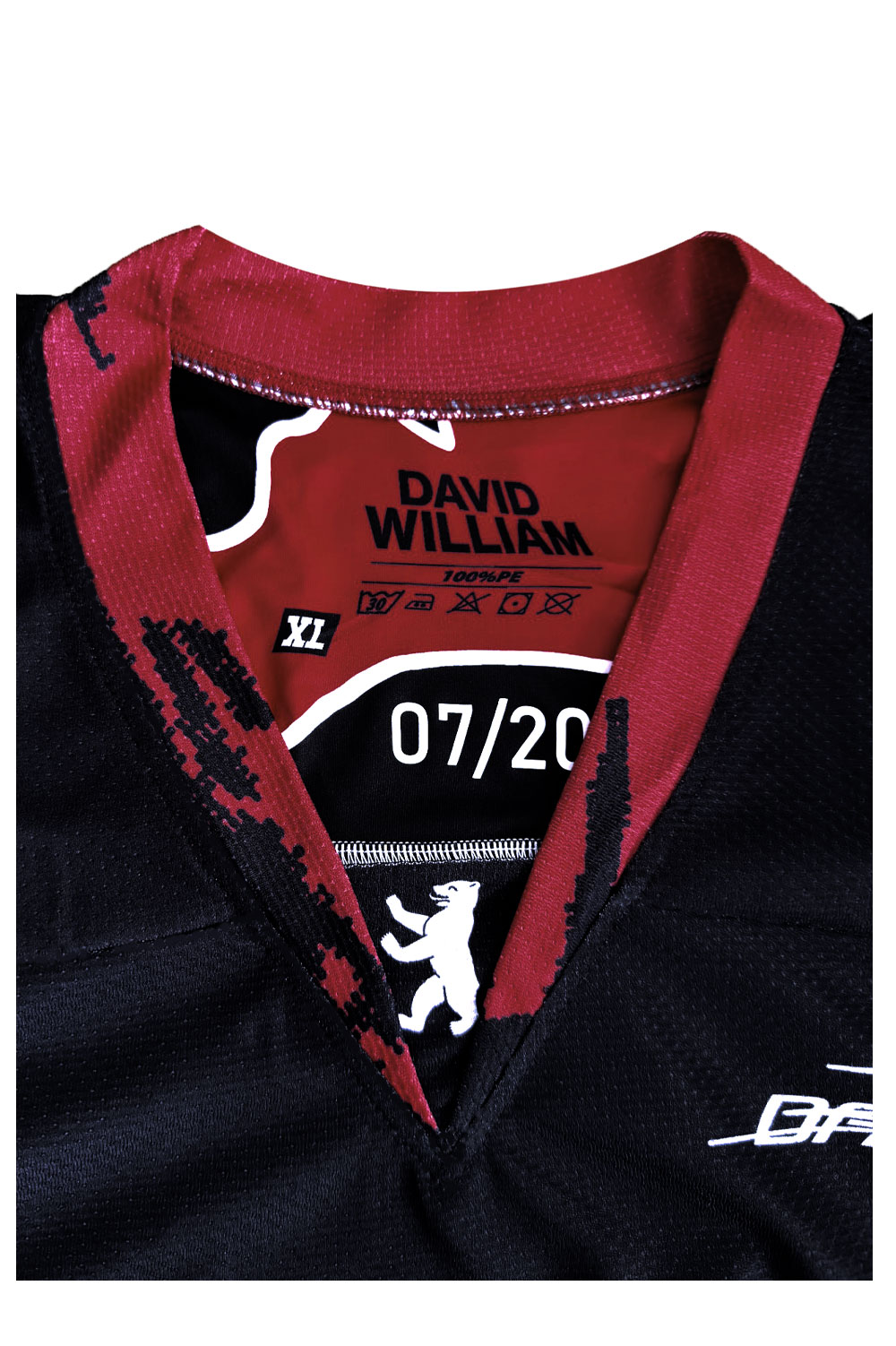 Front_100_Jersey_Detail