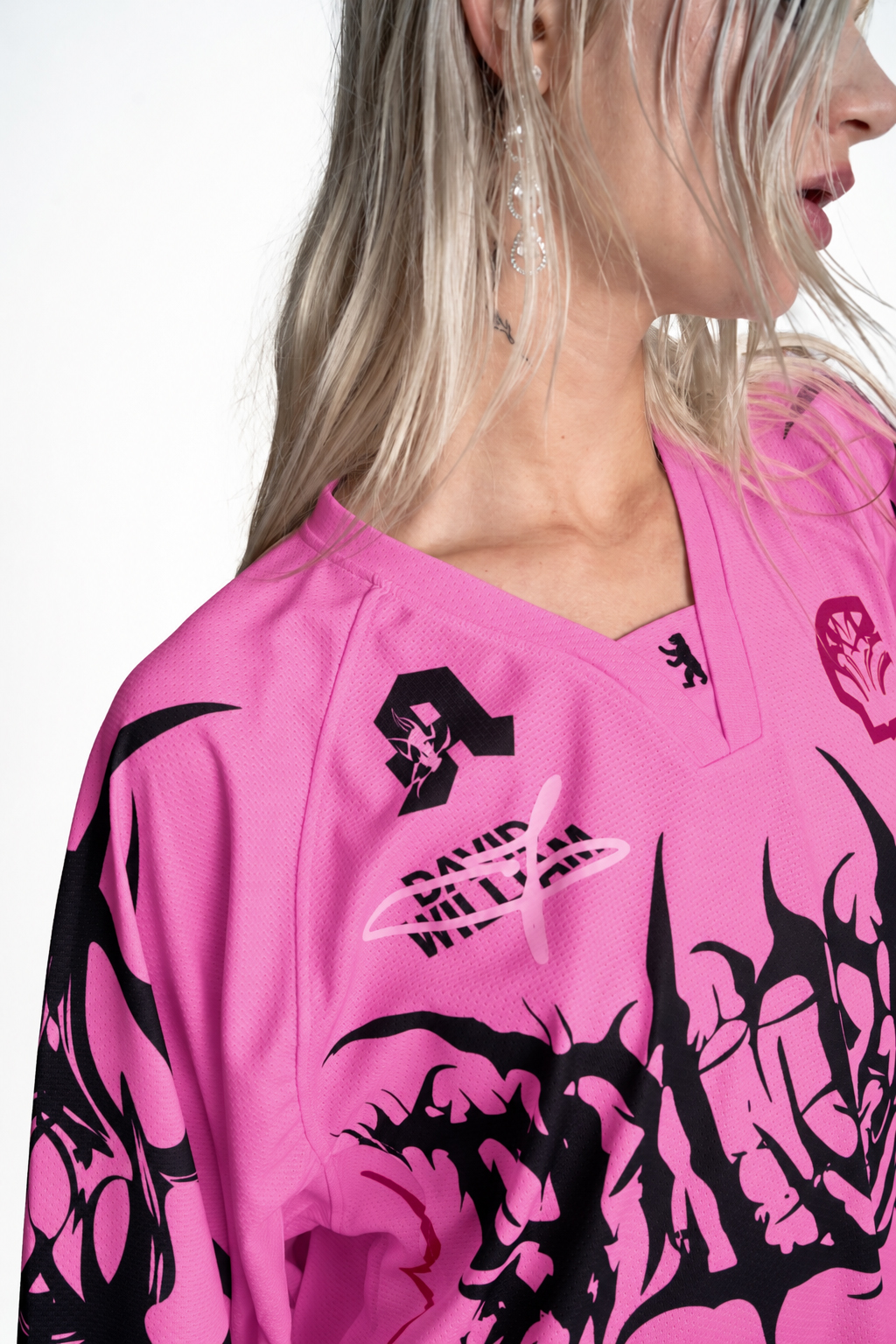 Pinkes Mesh-Trikot mit unveränderten Logos Kopie